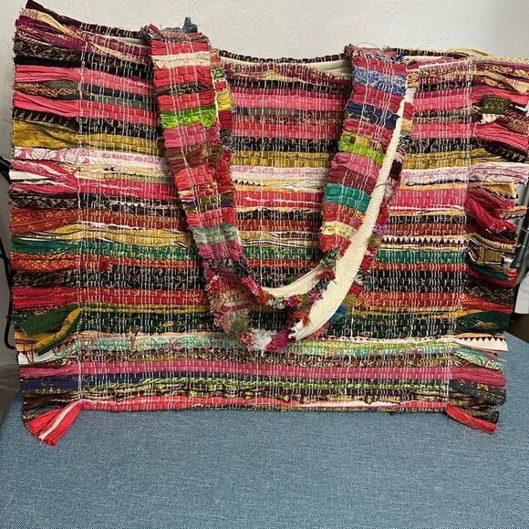 SHIRALEAH Kaia Fringe Ending Colorful Multi Tote - Picture 1 of 8
